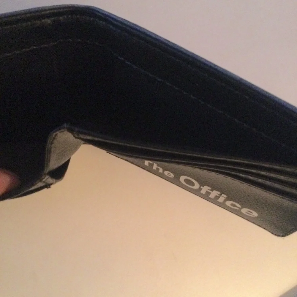 CONCEPT ONE DUNDER MIFFLIN THE OFFICE BIFOLD WALLET GREY NWOT